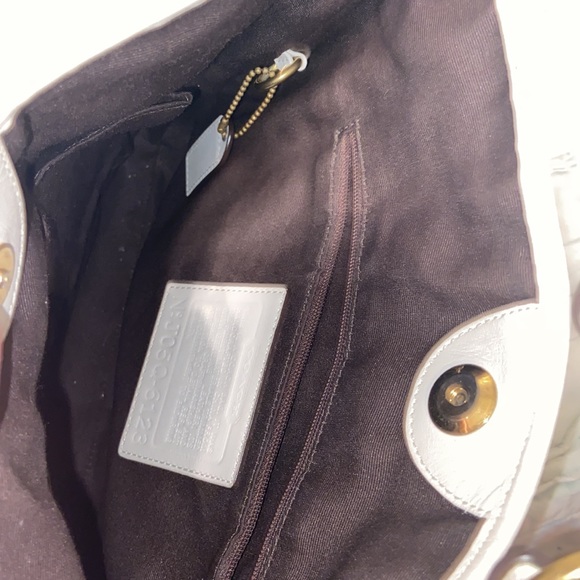 COACH Signature Poppy Soft HANDBAG - Picture 3 of 4